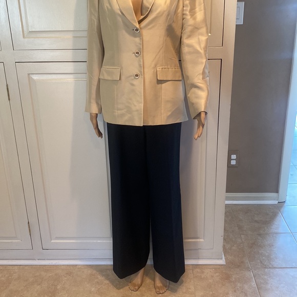 Armani Collezioni Size 4 Black and Grey Dress Pants - Picture 3 of 8